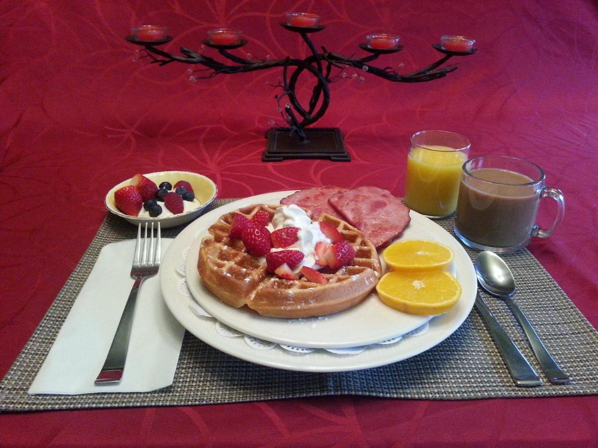 A Hidden Gem Bed And Breakfast Windsor Exterior foto